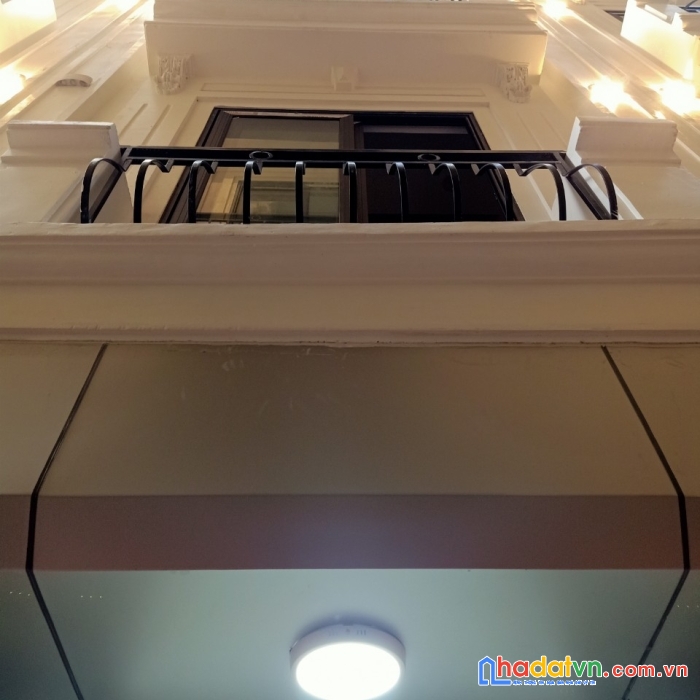 Bán nhà mễ trì 36m2 5 tầng 3,5 tỷ - 10m ra đường oto, hồ