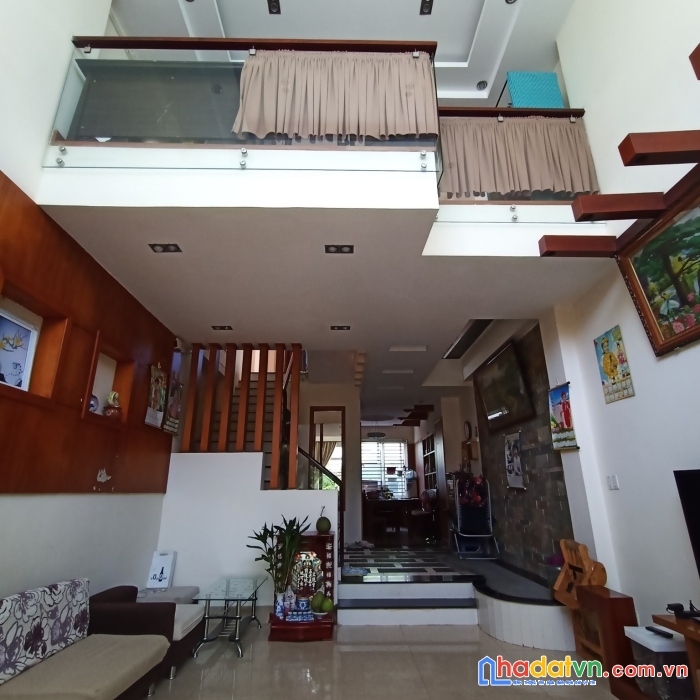 Nhà 4 tầng 4 phòng ngủ hẻm thông thoáng bùi văn ba quận 7