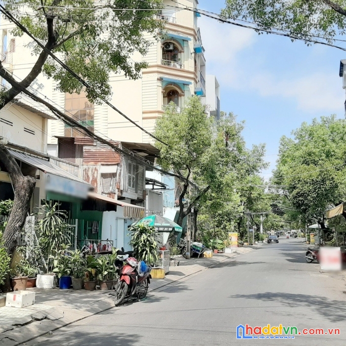 Bán 2 căn liền kề mt đường số 8 p4q8. giá 8 tỷ tl