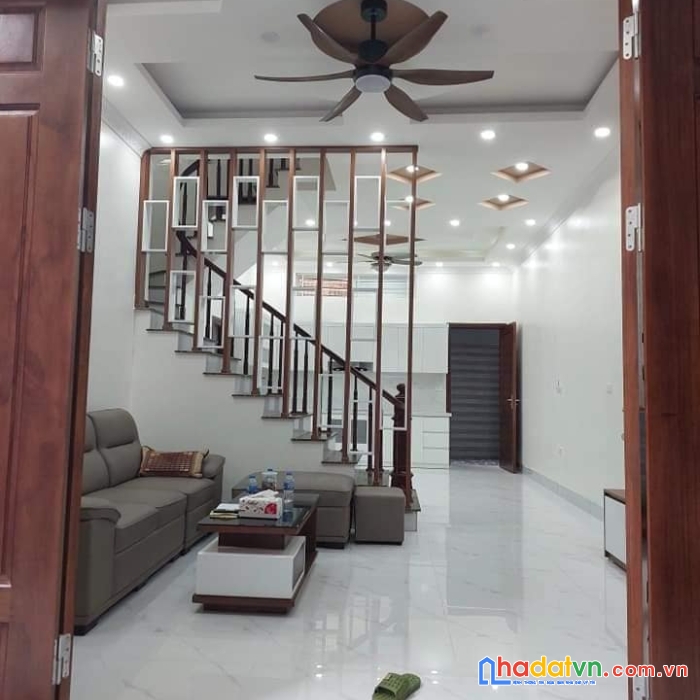 Gần ô tô - 3 thoáng - hoàng văn thái  70m nhỉnh 5 tỷ