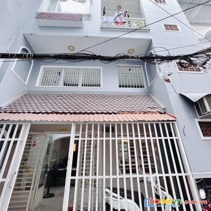 Cc bán nhà đẹp q3, nguyễn thiện thuật, vài bước ra hxt, trước nhà 3m, 3 tầng, 68m2, 8.5 tỷ