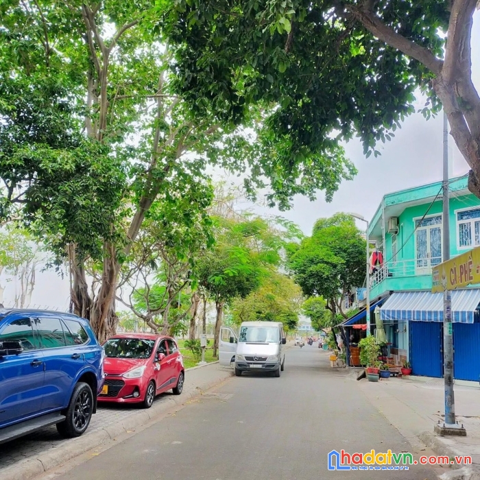 Bán nhà 3 tầng đường liên khu 7-13, hẻm xe tải thông, 33m2- dtxd 78m2 chỉ 3.6 tỷ