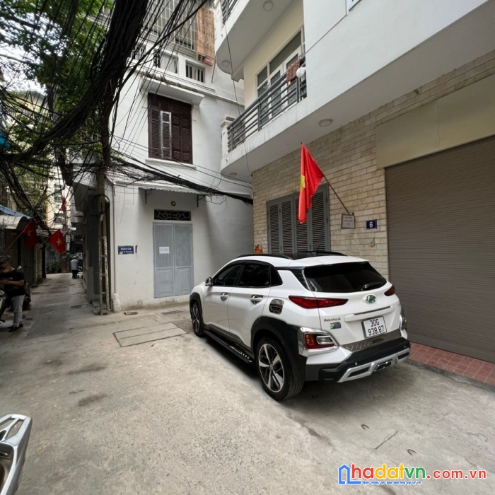 Bán nhà tô vĩnh diện 40m x 4 tầng, mt: 3.7m, 2 thoáng ngõ 3 ô tô vào