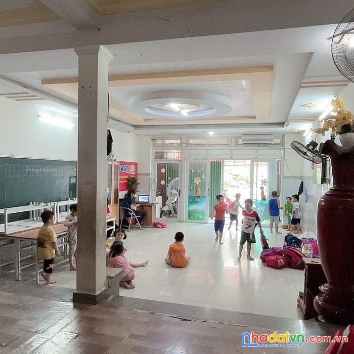 Bán nhà quận 12, mt tân chánh hiệp, 130m2, ngang 8m, nở hậu, 3 tầng, thuê 20tr tháng.