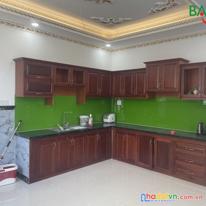 Nhà 1 trệt 3 lầu 1 lửng, đường xe hơi thông thoáng, gần bvdk đồng nai