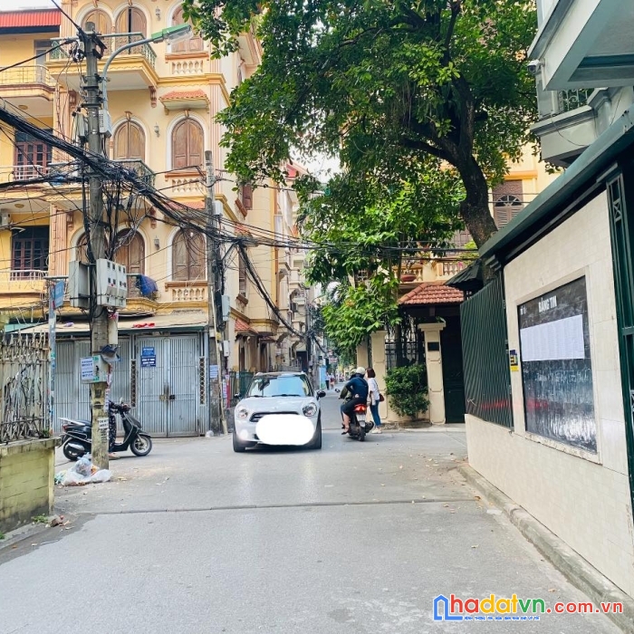 Bán đất phân lô cầu giấy, ngõ thông, vỉa hè, ô tô tránh, đỗ cửa, 49m 8.3 tỷ