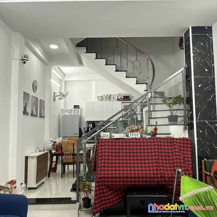 Bán nhà 4 tầng đường nguyễn súy, hẻm 4m, 39m2 chỉ 5.2 tỷ thương lượng