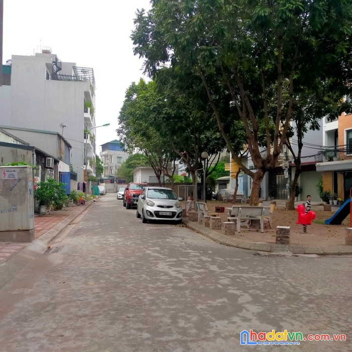 Bán đất ngon rẻ bổ  lô góc - hình thửa siêu đẹp - ngõ thông - ô tô vào nhà - đầu tư tốt - an sinh