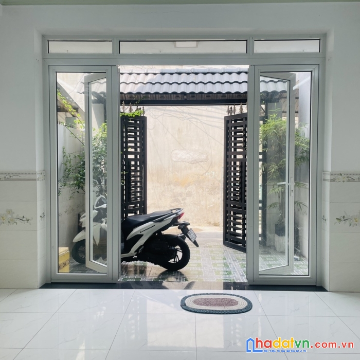 Bán nhà quận 12, gần hxh đông hưng thuận 13, 60m2, trệt lầu, 2pn, sân để xe, 3 tỷ 550.