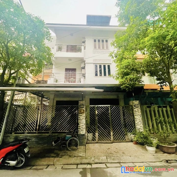 Bán nhà phố đội nhân, biệt thự nhà vườn, lô góc, 3 thoáng, ô tô đỗ, 105m, 25 tỷ