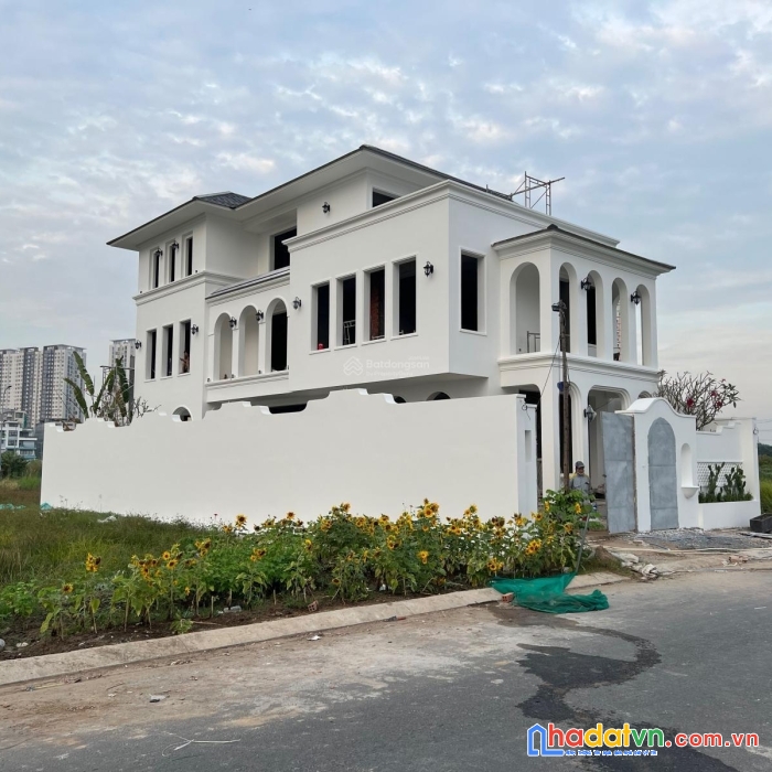 Bán gấp cặp đất biệt thự thái sơn 1, đường 20m 96tr/m2 và đường 12m giá 62tr/m2. lh 0902534990