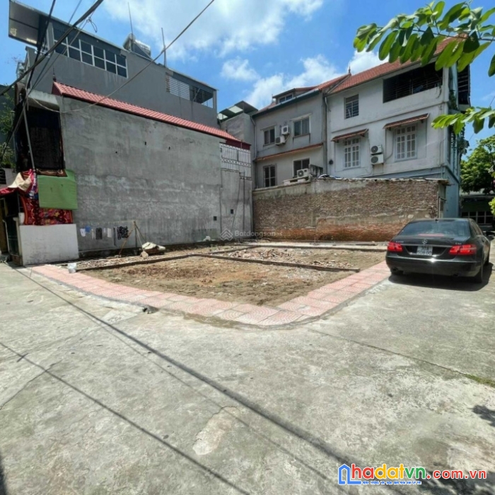 Bán đất trung tâm trâu quỳ-siêu phẩm lô góc 37m2 ô tô thông,tầm giá 3 tỷ.0982852808