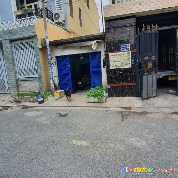 Nhà mặt tiền trung mỹ tây 1, đường 10m thông, sổ riêng