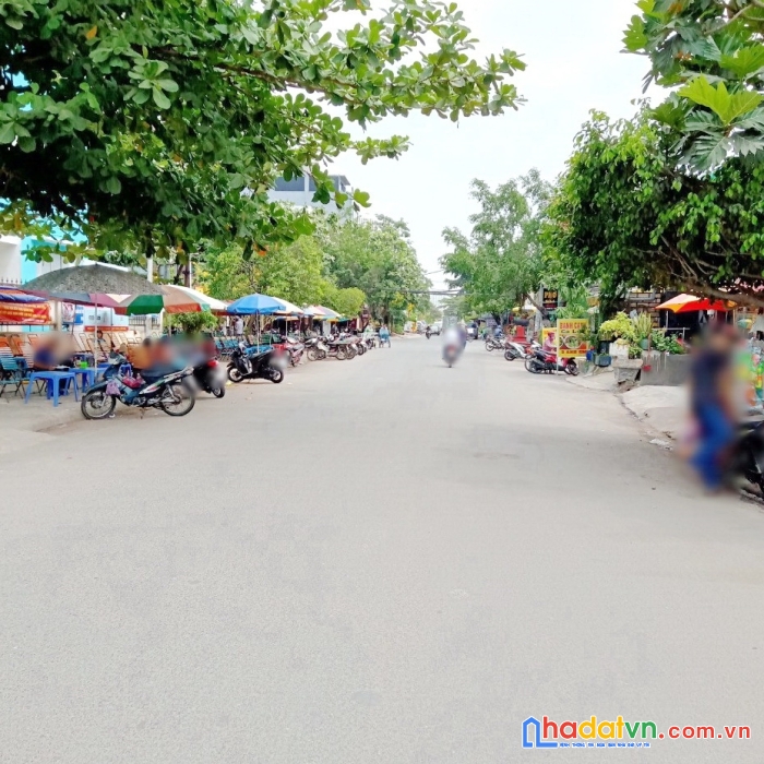Cho thuê nhà mt đường số lớn kdc bình hưng - 18.5 triệu/ tháng