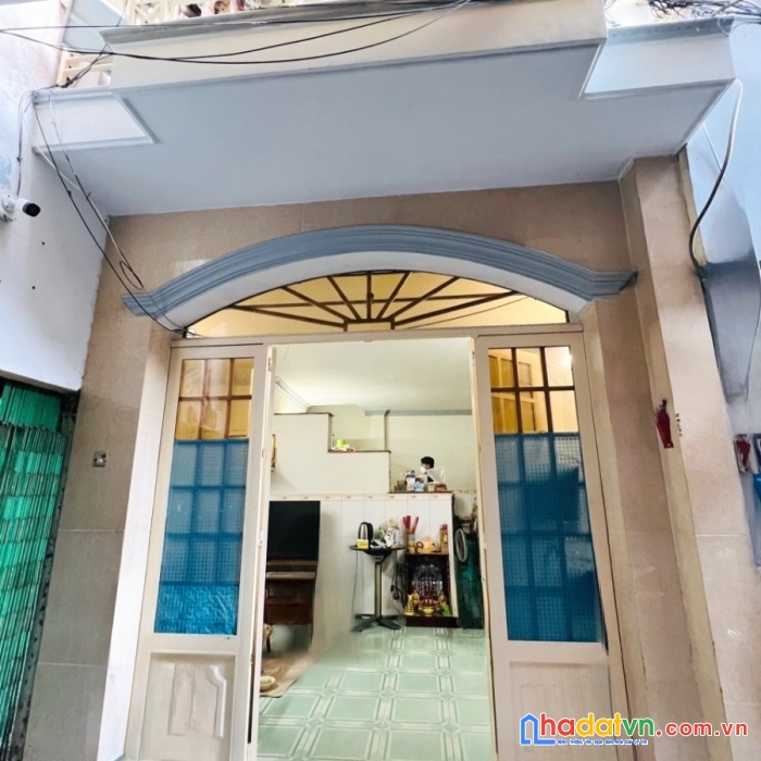 Nhà 2 tầng nở hậu hẻm cụt gần cầu tạ quang bửu p3q8