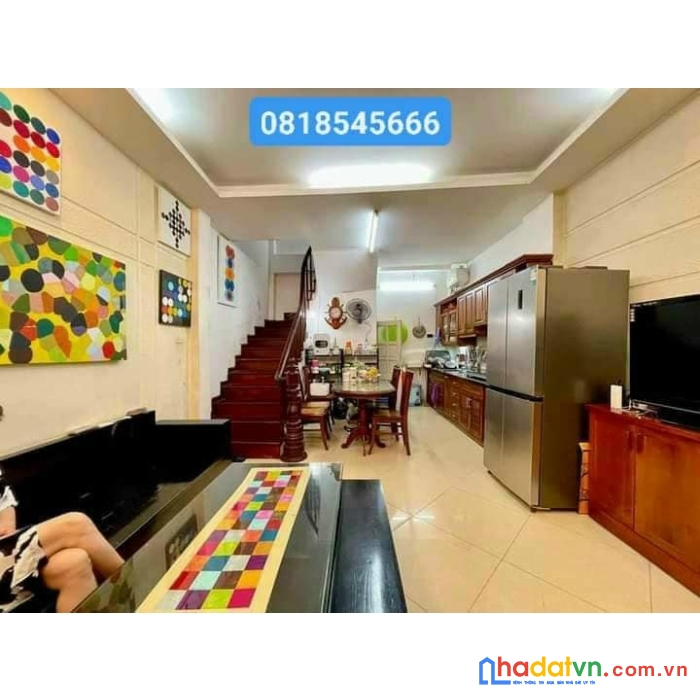 Nhà đẹp phố cổ 5 tầng ôtô đậu đỗ cổng nhà mình luôn - dt: 57m2 sổ đỏ mt: 4.2m 3 phòng ngủ rộng