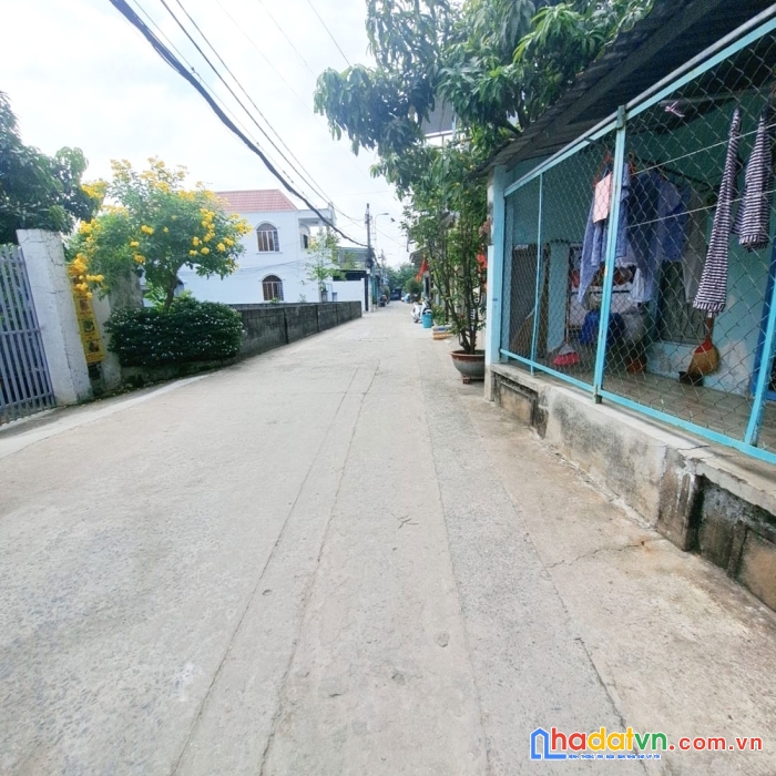 Hxh gần siêu thị metro - lô góc không lộ giới thoáng mát - 60m2, 3 tầng, nhà đẹp ở ngay.