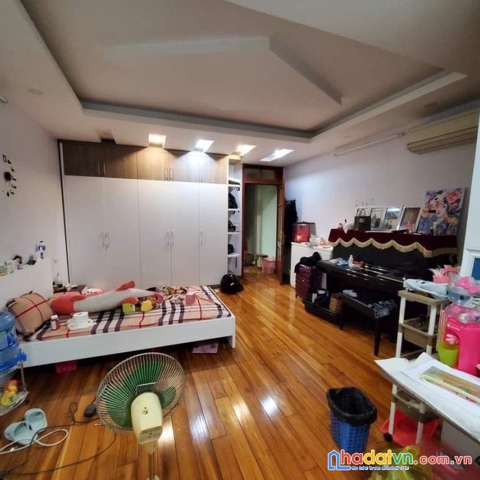 Măt phố - nguyễn công hoan 61m x 5 tầng, mt4.3 giá 19.4 tỷ.