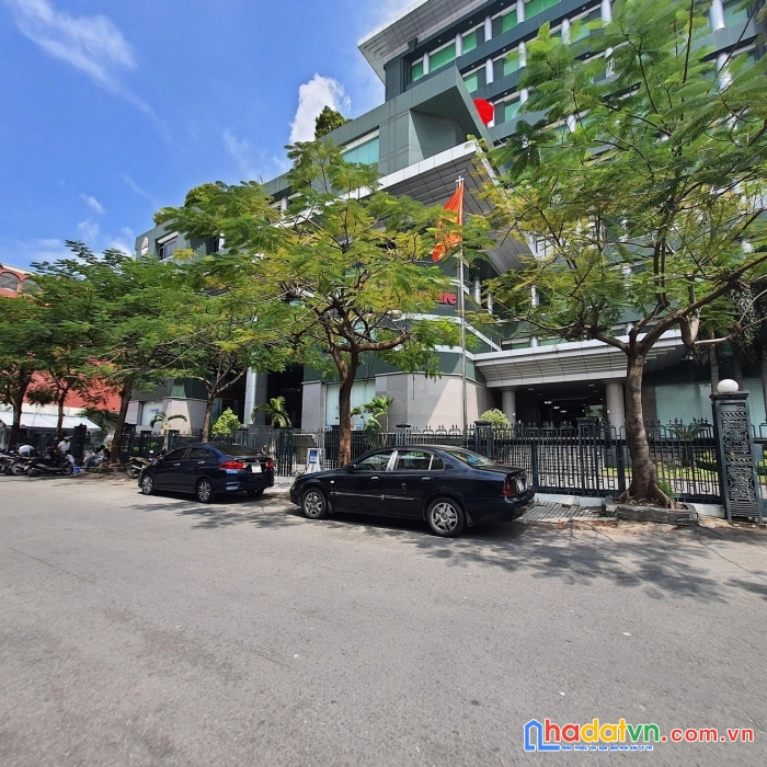 Giảm 2 tỷ bán gấp nhà trần khắc chân, pn, 7m x 26m, chỉ 14 tỷ