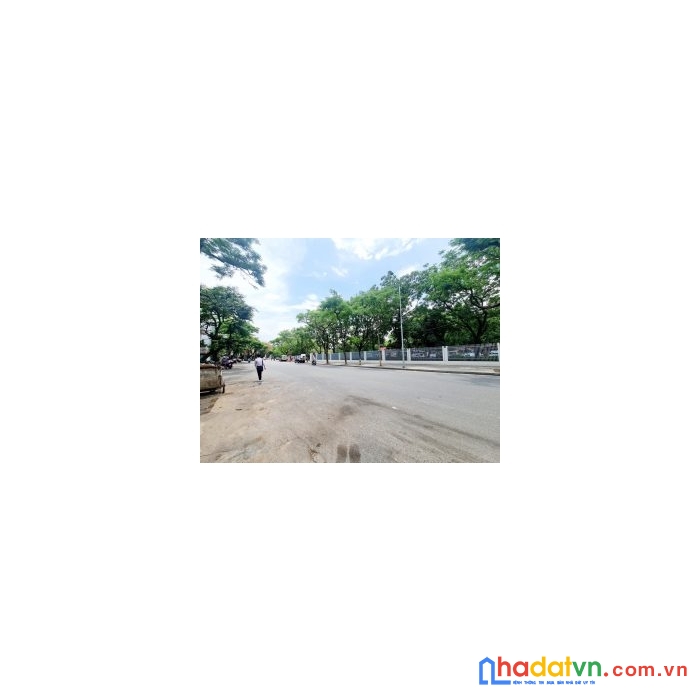 Chính chủ cần bán gấp nhà phố ngọc hà , đối diện bảo tàng hồ chí mình