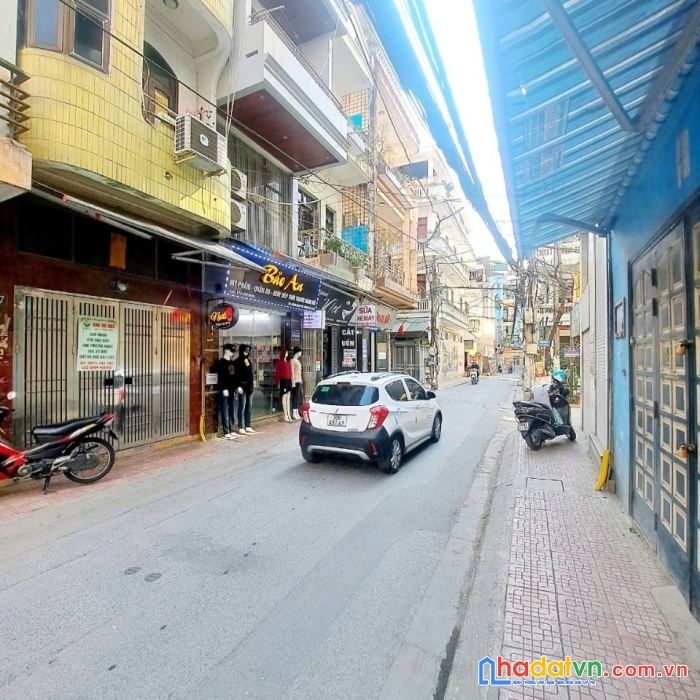 Bán nhà phố đội nhân, ngõ kinh doanh, ô tô tránh, vỉa hè, 40 m2, 4 tầng, 8,5 tỷ