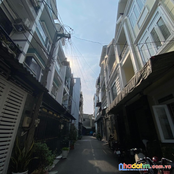 Bán nhà đường liên khu 10-11, hẻm to như đường 8m, 4 tầng, 64m2 chưa tới 6 tỷ