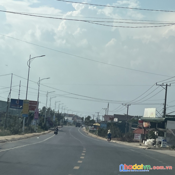 Cần bán gấp lô đất đường đt 724 thuộc tân hội, đức trọng, lâm đồng