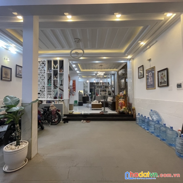 Siêu phẩm nhà bè - 80m2 - 4 tầng kiên cố - đẳng cấp cuộc sống