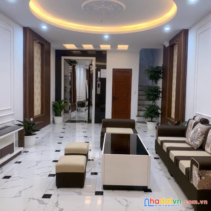 Bán nhà cầu giấy 50m2 chỉ 7 tỷ- thang máy- cách ô tô 20m