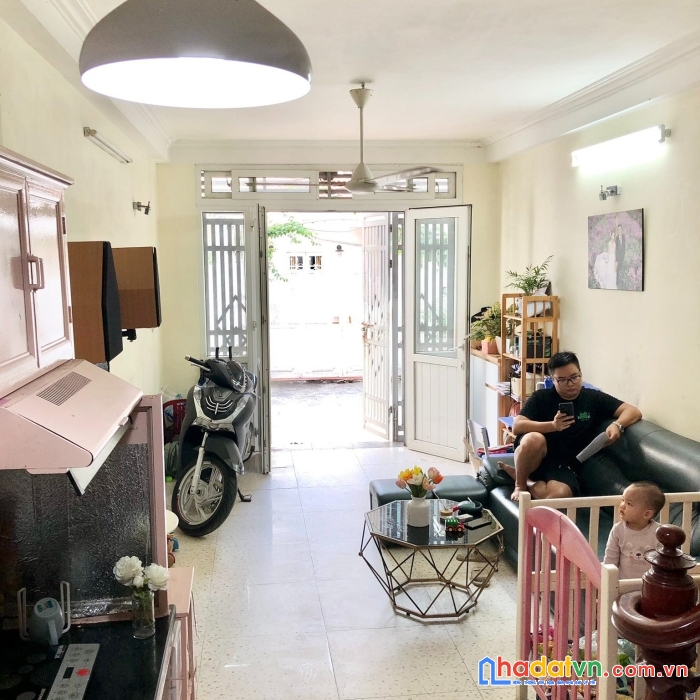 Hót ô tô, kinh doanh bắc cầu dt36 4 tầng mt4.5 giá 2.7 tỷ long biên