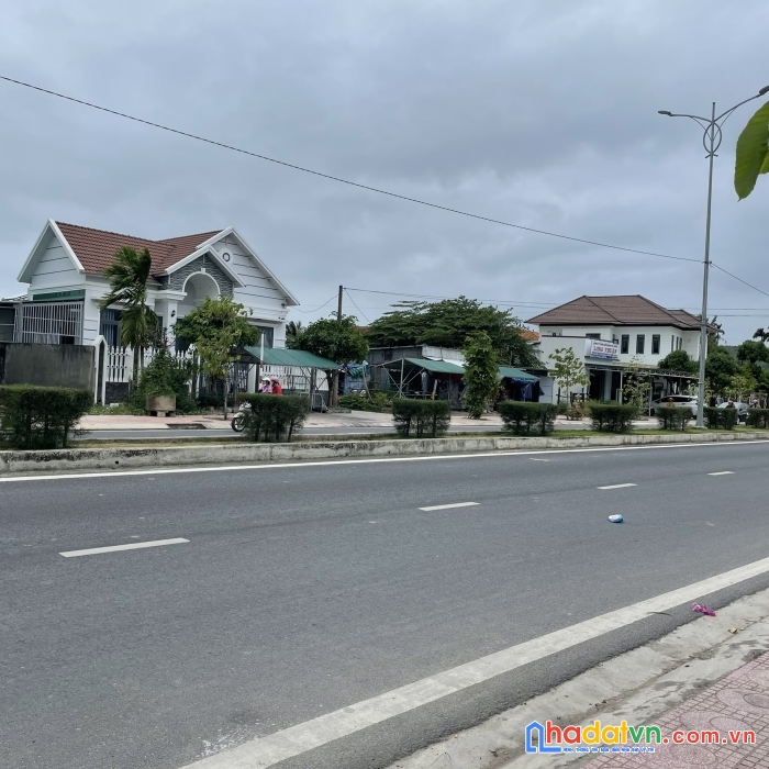 Bán đất tặng nhà cấp 4 cũ ở ninh hiệp, ninh hòa