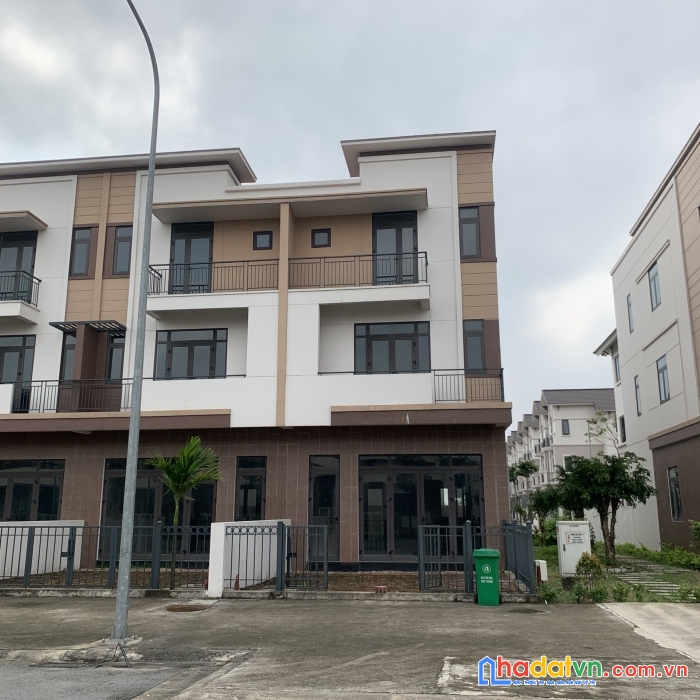 Siêu hiếm bán gấp shophouse căn góc 2 mặt thoáng đường 26m tại centa city giá chỉ 7,x tỷ