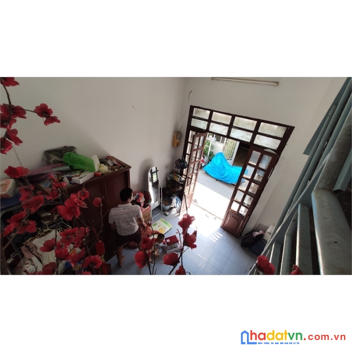 Nhỉnh 2 tỷ_cách một căn ra ngoài đường nguyễn duy cung. dtsd 48m2, 3 phòng ngủ.