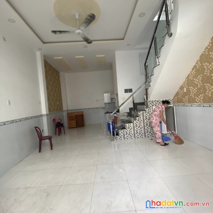 Ngộp bank bán gấp - bùi thế mỹ tân bình - 50m2 - hẻm xe hơi đậu cửa - chỉ nhỉnh 6 tỷ