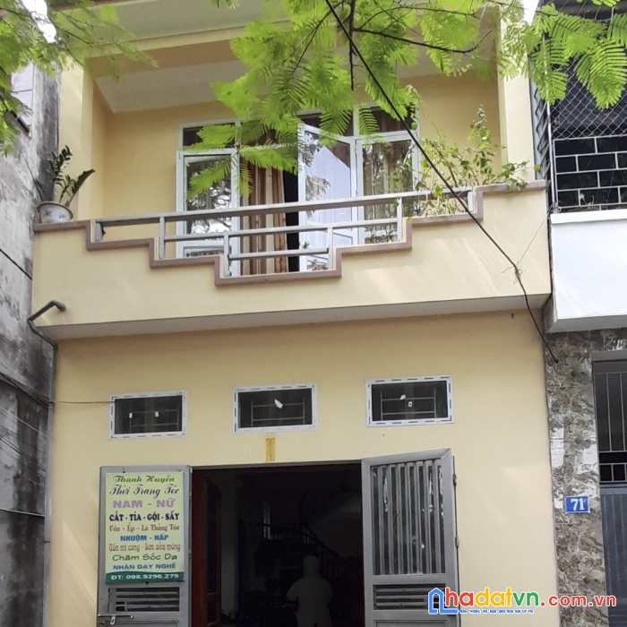 Bán nhà bồ đề - long biên, 28/31m2, 3 tầng, cách phố chính 20m, giá 2.4 tỷ.