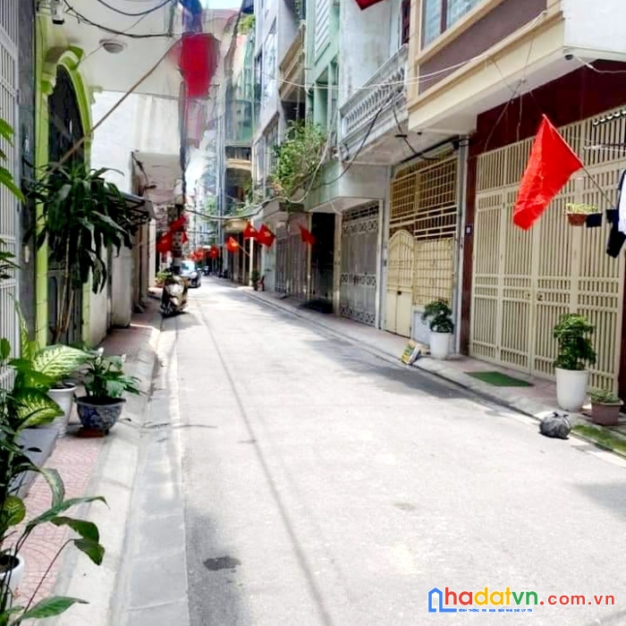 Bán gấp nhà phố lê đức thọ, ktt cầu 7, pl, ô tô đỗ, dt 79m, 3t, giá 8,4 tỷ.