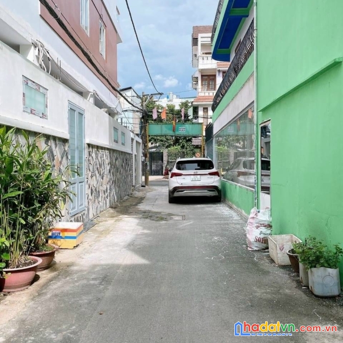 Nhà đẹp gò vấp 56m2, 4 x 14 2l 3pn  tặng full nt như hình,  sổ vuông vức hoàn công