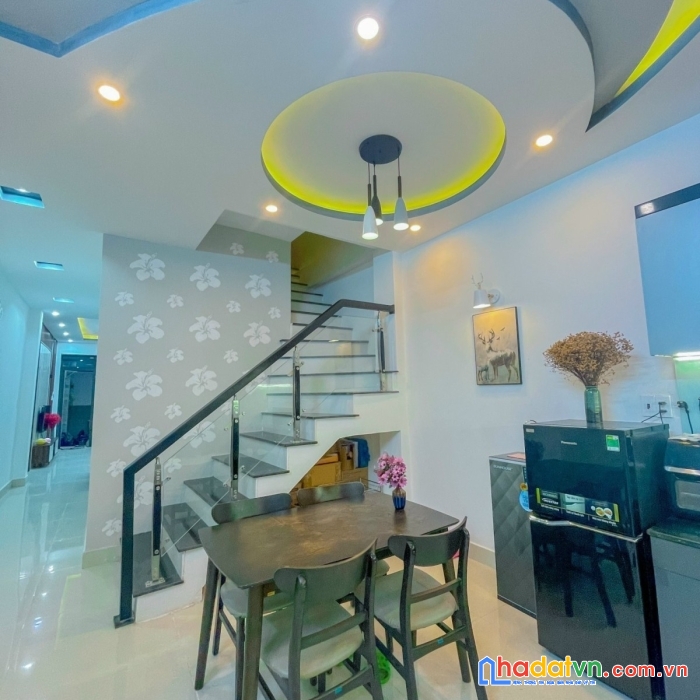 Nhà 90m2 xây 2 tầng kiệt ô tô gần mặt tiền tô hiệu