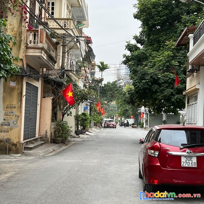 Bán đất ái mộ bồ đề,10m ô tô tránh, vuông a4, 65m, mt5,2m, 4,95 tỷ
