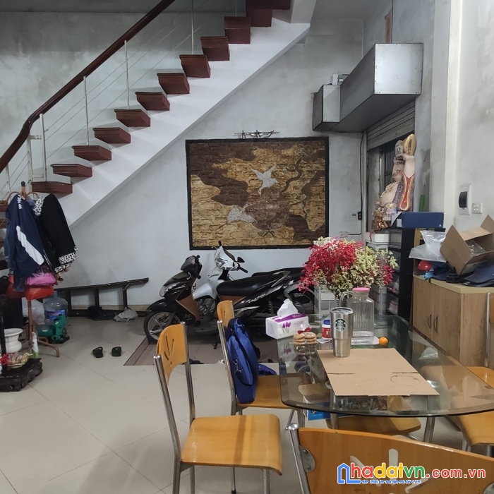 Hot !!! xem ngay nhà quan nhân thanh xuân 55m2, 4 tầng cạnh phố, dân xây, ô tô đỗ, chỉ nhỉnh 6 tỷ