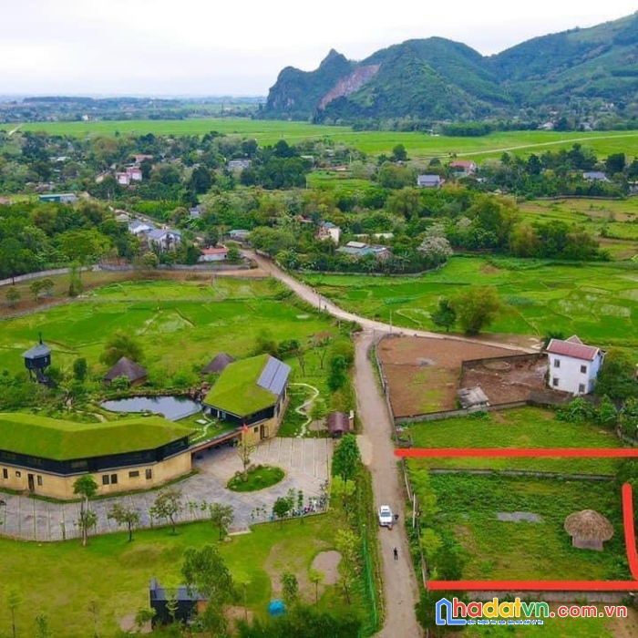 Chính chủ bán dt 1000m2 lô đất mặt tiền rộng 35m trong khu nghỉ dưỡng của người hà nội