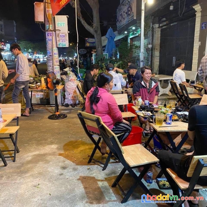 Sang quán có lượng khách ổn định, trang bị đầy đủ bàn ghế tại 497 đ. man thiện, p.tăng nhơn phú, q9