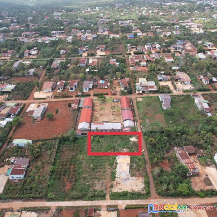 Vì kẹt tiền trả nợ nên em cần bán 2 lô đất nền thổ cư giá 300 triệu