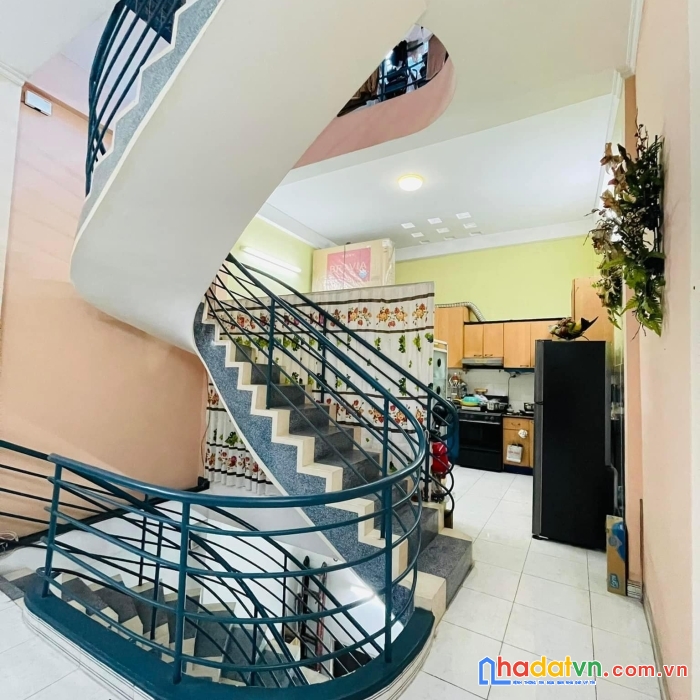 Ngày 27/3/2023 cần thanh khoản gấp, giảm 2.2 tỷ. giá chào mới 19.8 tỷ.