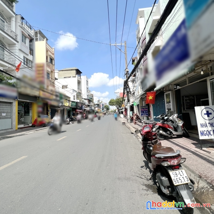 Nhà 5x13m nở hậu 3 tầng mặt tiền hưng phú p9q8 - giá : 13.5 tỷ