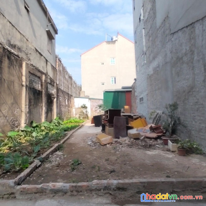 Cần bán mảnh đất xuân phương 50m2, gía nhỉnh 2 tỷ, ô tô, ngõ thông, kinh doanh, sổ đẹp, cực hiếm.