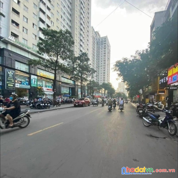 Bán nhà mặt hồ kinh doanh quận hà đông, 100m2, mt5.5m, trung tâm, vượng khí giá 16.x tỷ