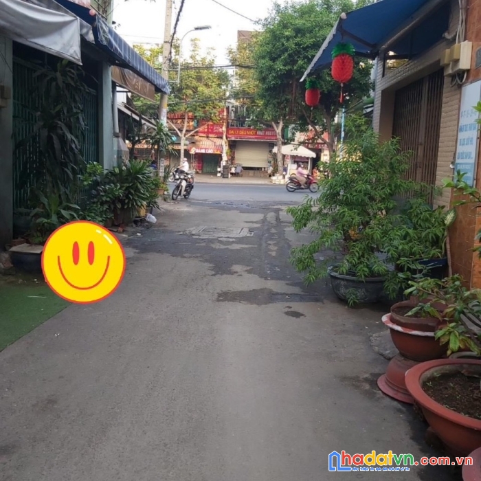 Bán nhà 2 mặt hẻm kênh tân hóa, hẻm ô tô, 39m2 chỉ 5.79 tỷ- sát mặt tiền.