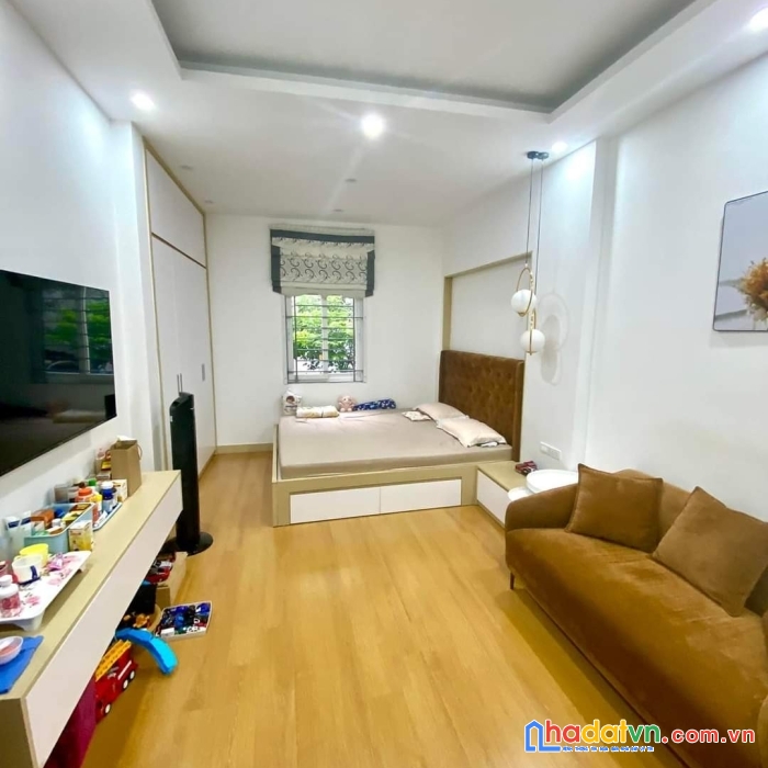 Bán gấp nhà phố thái thịnh 65m2 5tầng mt 3,6m nhỉnh 7 tỷ.