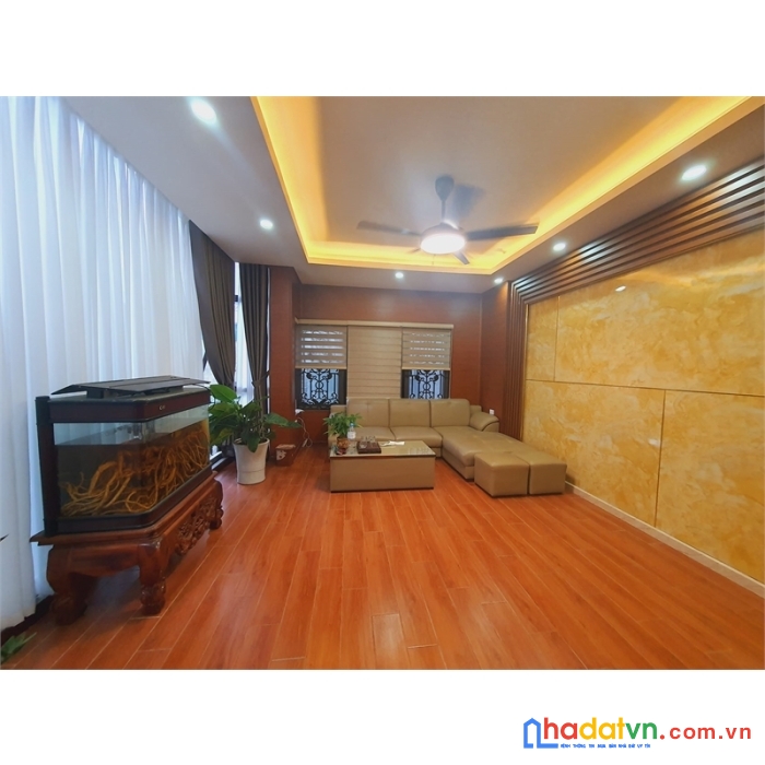 Bán nhà phố nguyên hồng, ô tô, vỉa hè, dt46m2 x 5 tầng, mt 50m. 0338080356